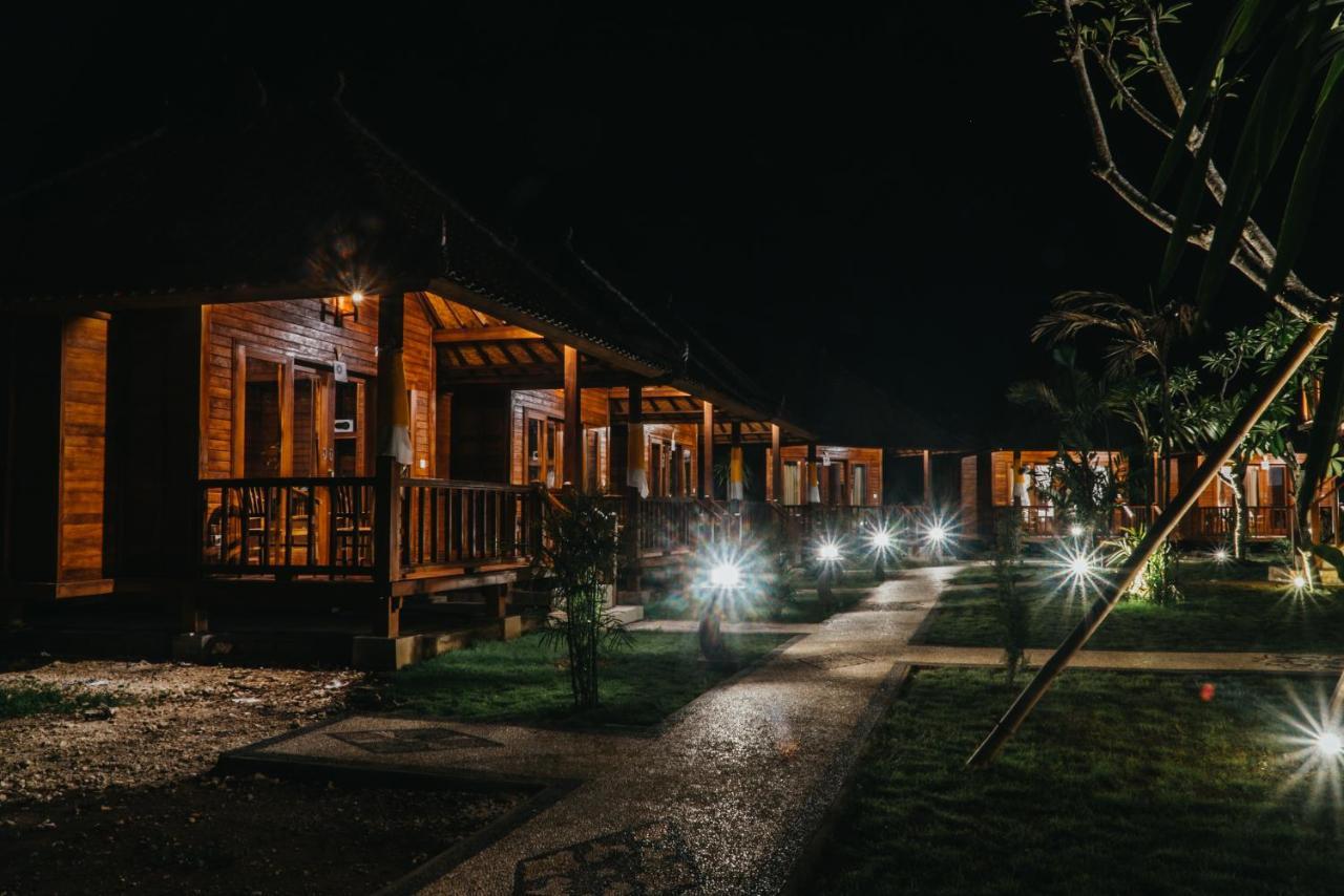 Taman Tirta Villa Нуса-Лембонган Экстерьер фото