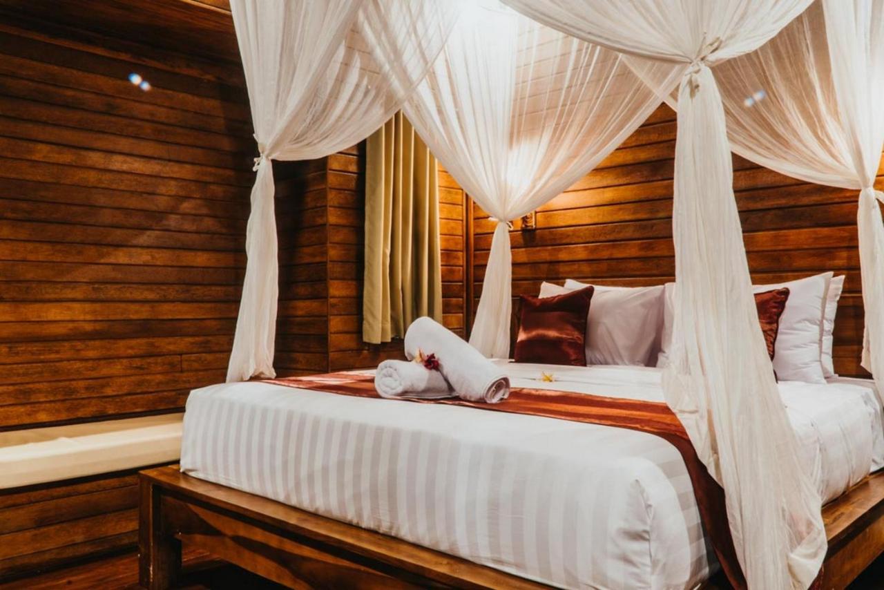 Taman Tirta Villa Нуса-Лембонган Экстерьер фото