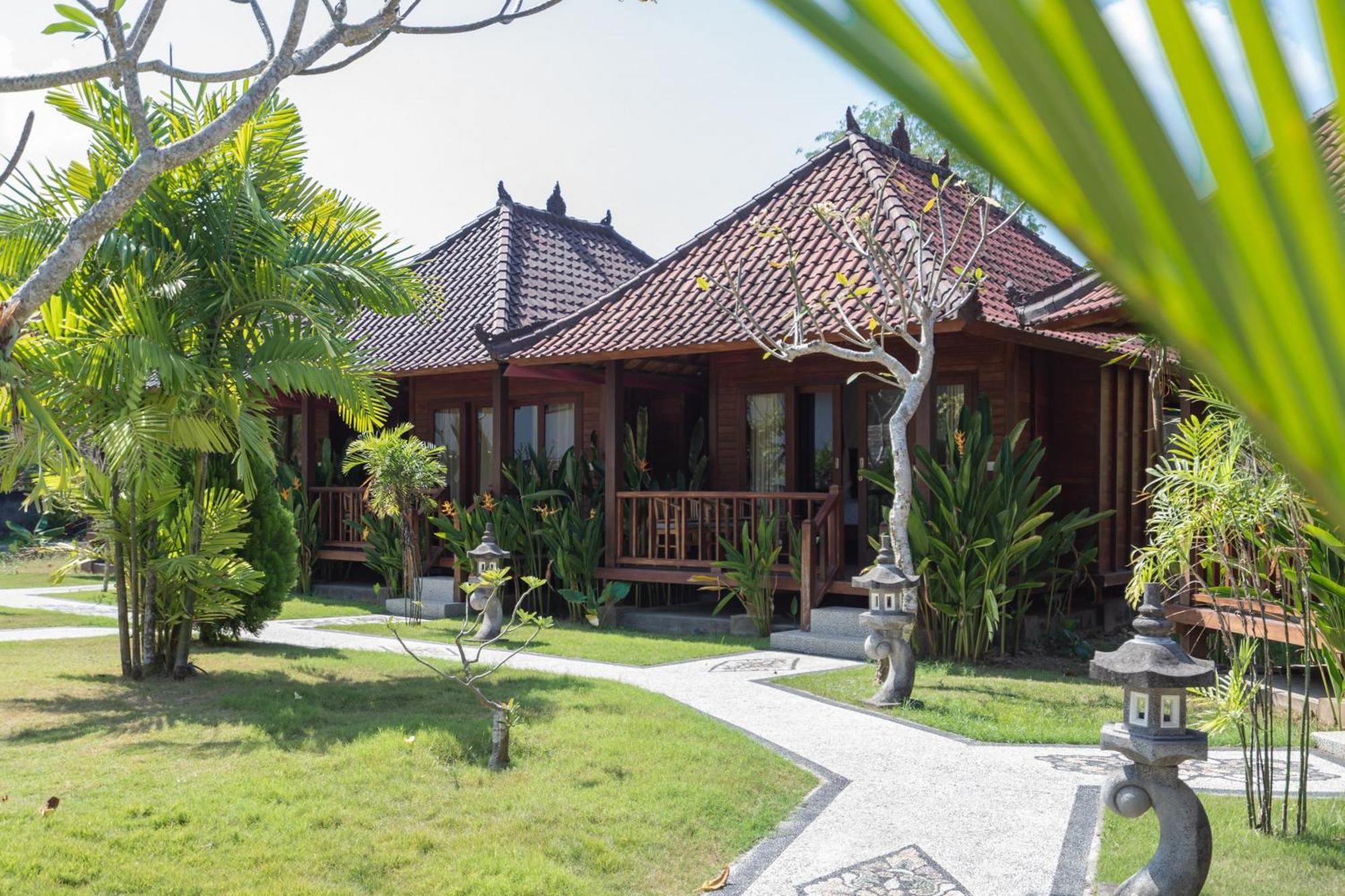 Taman Tirta Villa Нуса-Лембонган Экстерьер фото